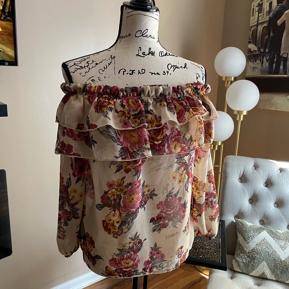 New with tags! Charlotte Russe top
